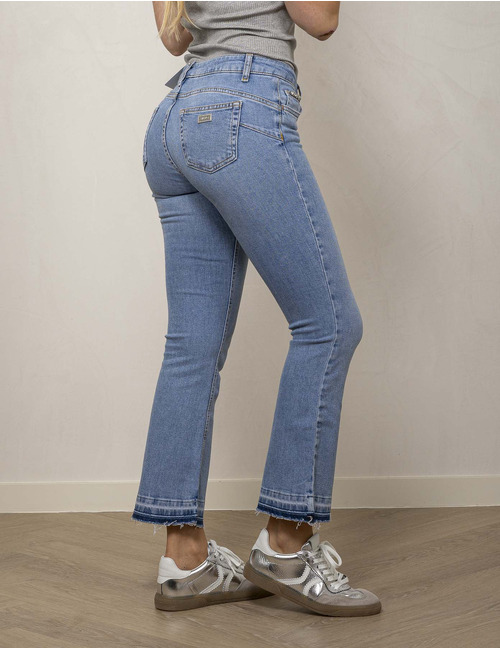 Bootcut jeans met onafgewerkte zoom
