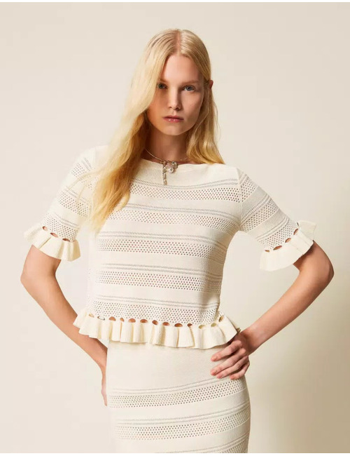 Jumper with ruffles