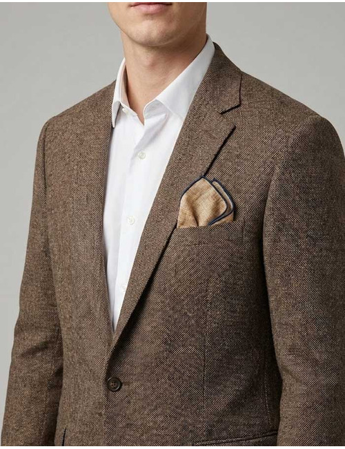 Luxe 100 procent zijden pochet in zand met navy bies