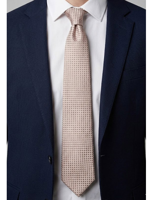 Luxe zijden das met verfijnd structuurdessin in lichtroze met beige nuance