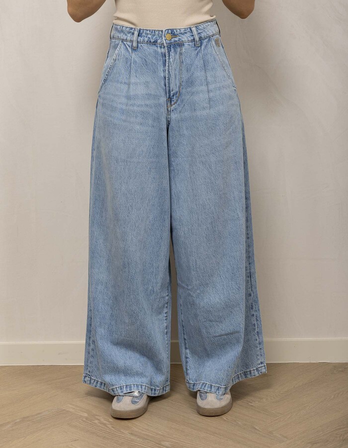 Le Temps Des Cerises  jeans