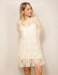 Kanten jurk in wit