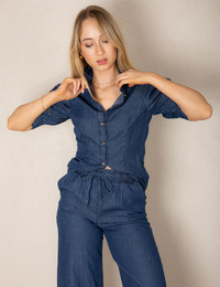Denim blouse met korte mouwen en knoopsluiting
