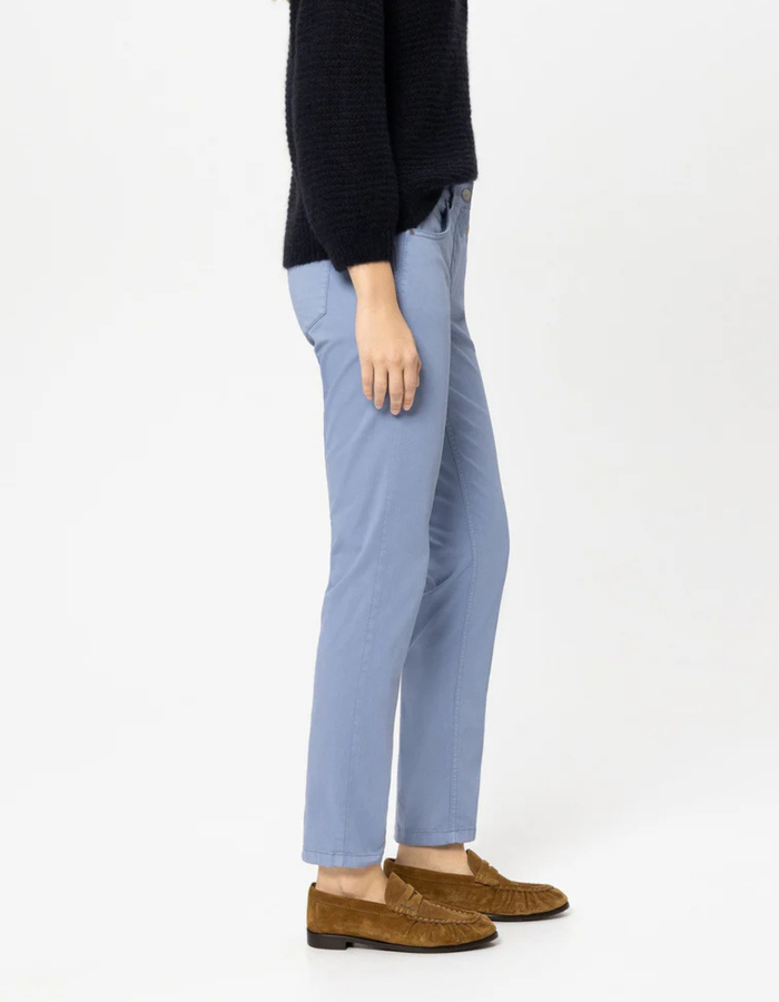 High-stretch skinny denim