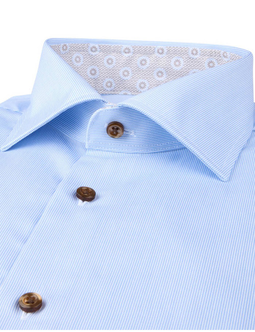 Lichtblauw twill hemd met contrastdetails en regular pasvorm