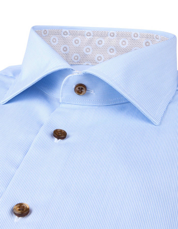 Lichtblauw twill hemd met contrastdetails en regular pasvorm