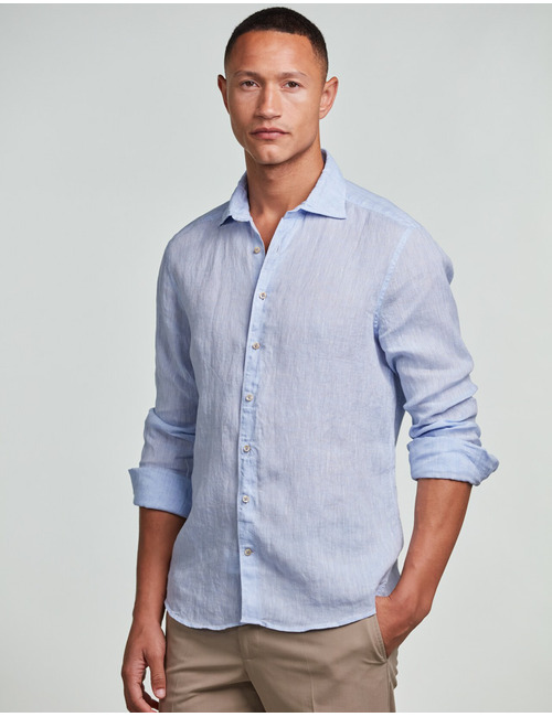 Lichtblauw linnen hemd met fitted body en cutaway kraag