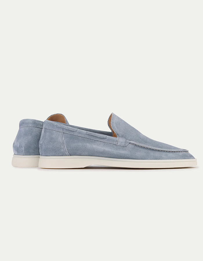 Baby blue Yacht loafers van suède