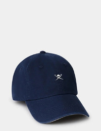 Gewassen pet met geborduurd logo in navy