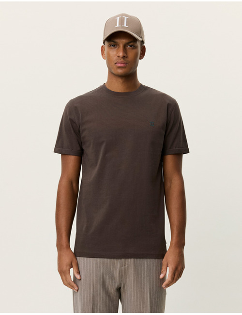 Norregaard contrast T-shirt in turkish coffee brown