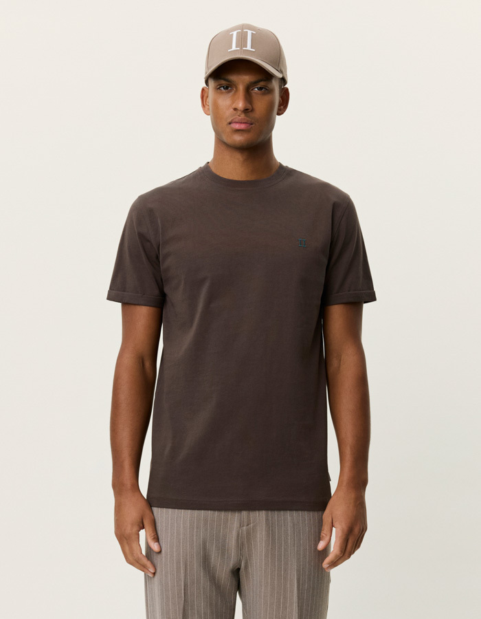 Norregaard contrast T-shirt in turkish coffee brown