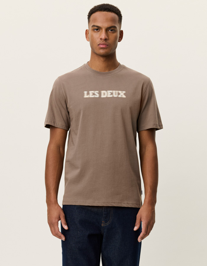 Brady logo T-shirt in walnut brown