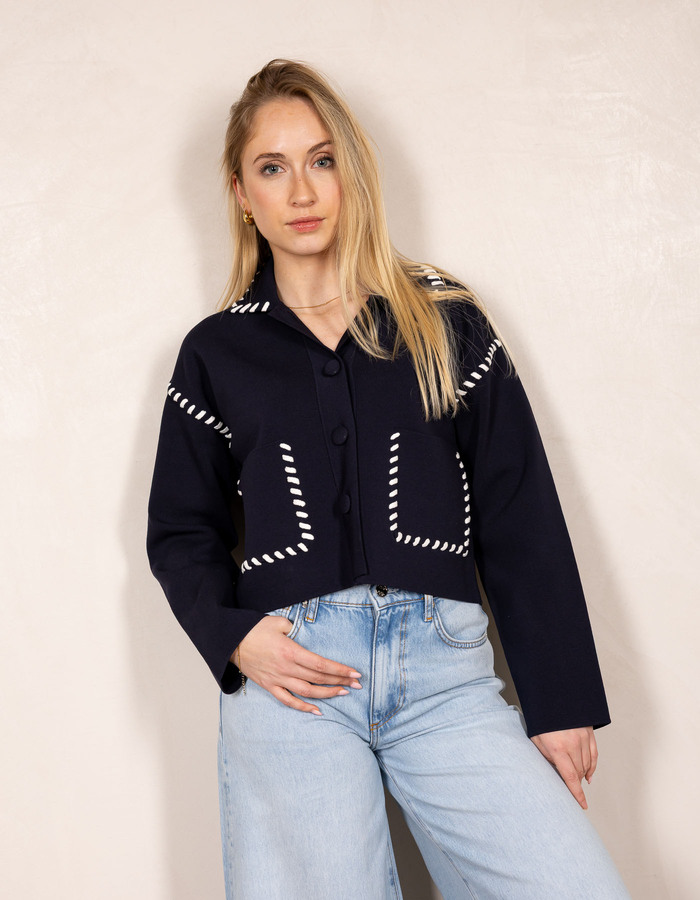 Gebreid jasje met embroidery en hemdkraag