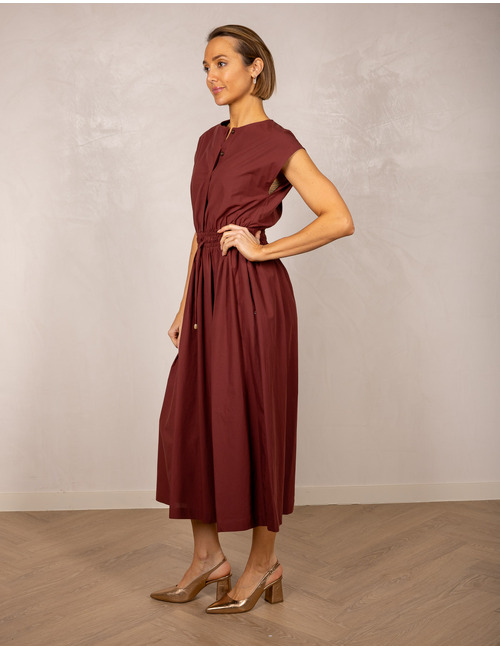 Lange popeline jurk zonder mouwen met striksluiting