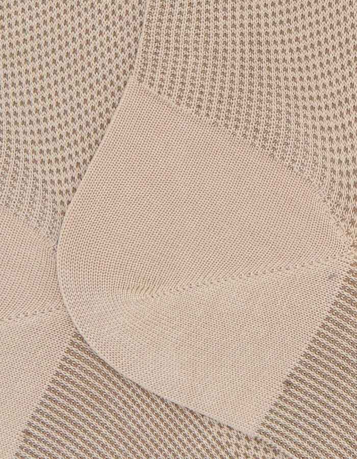 Heren sokken van fil d’Ecosse met caviarmotief in beige