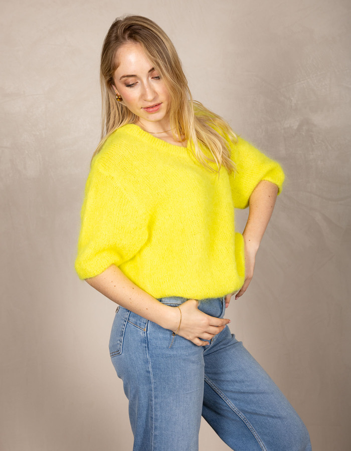 Beau Et Lou pull met v-hals geel