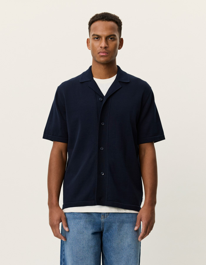 Emmett arabesque knitted ss shirt in dark navy
