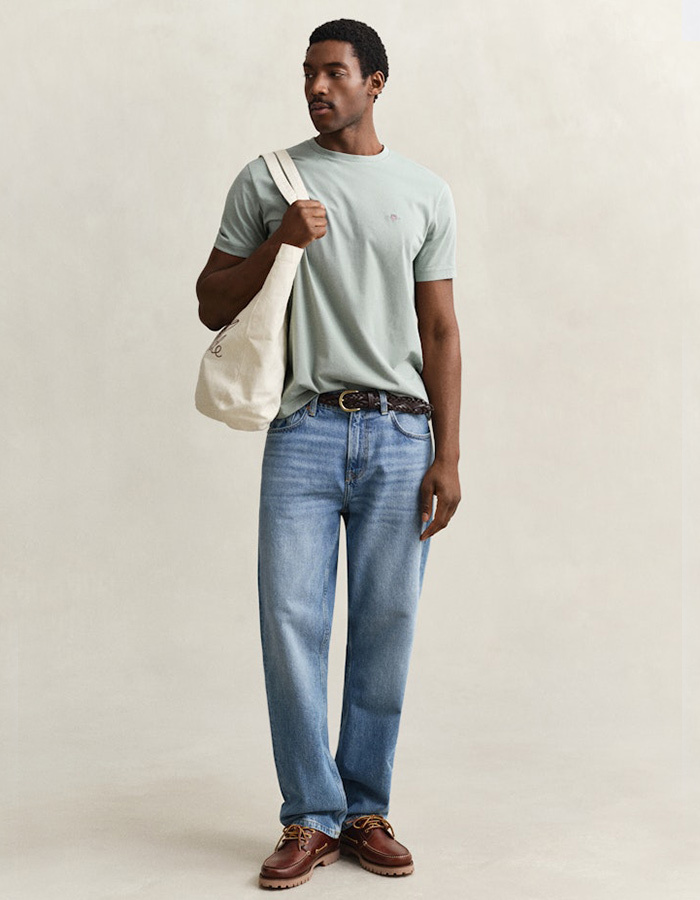 Regular fit T-shirt met geborduurd borstlogo in ceramic grey