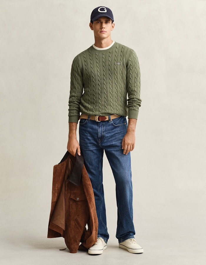 Katoenen kabeltrui met ronde hals in dry herb green