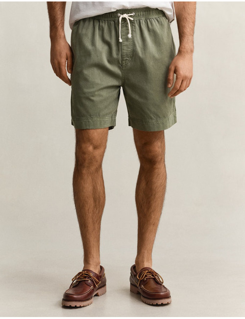 Regular fit sunfaded short met trekkoord in dry herb green