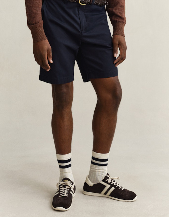 Regular fit classic chinoshort met stretch in evening blue