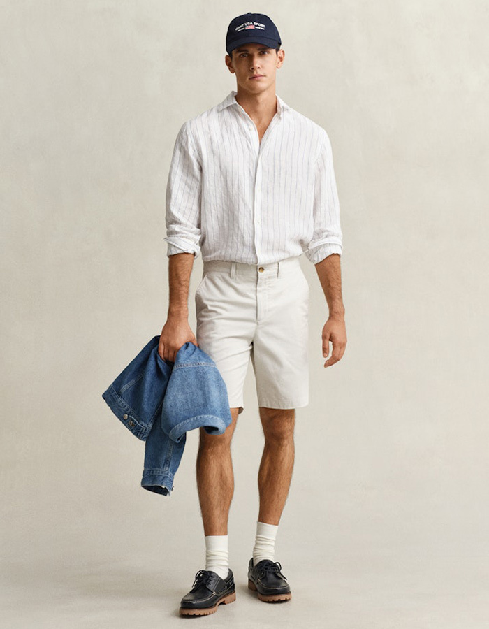 Regular fit classic chinoshort met stretch in sand