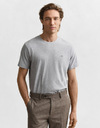 Regular fit T-shirt met geborduurd borstlogo in grey melange