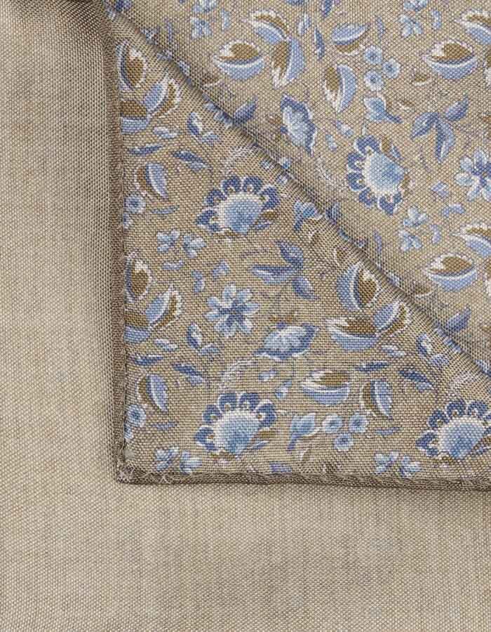 Zijden pochet met bloemenmotief in sand