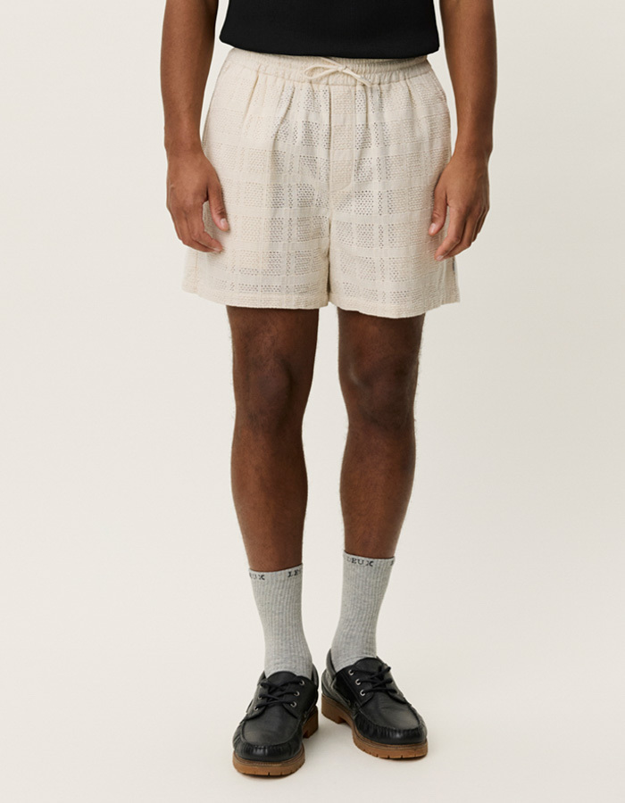 Katoenen shorts met regular fit in ivory