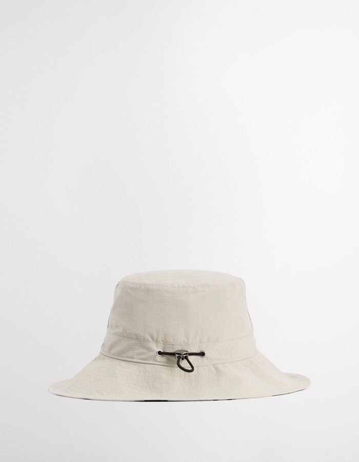 Hoed in beige met geruite onderzijde