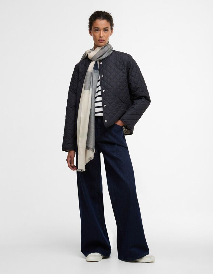 Sjaal met klassiek ruitpatroon in beige en navy