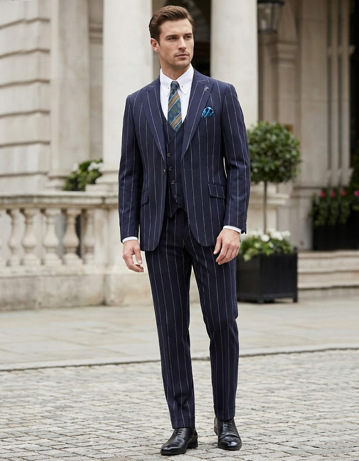 Modern fit driedelig krijtstreep kostuum in navy