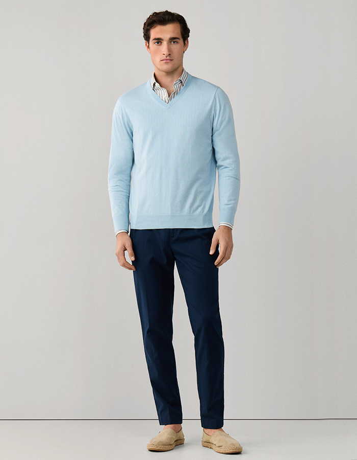 Cotton cashmere V-hals trui in regular fit 