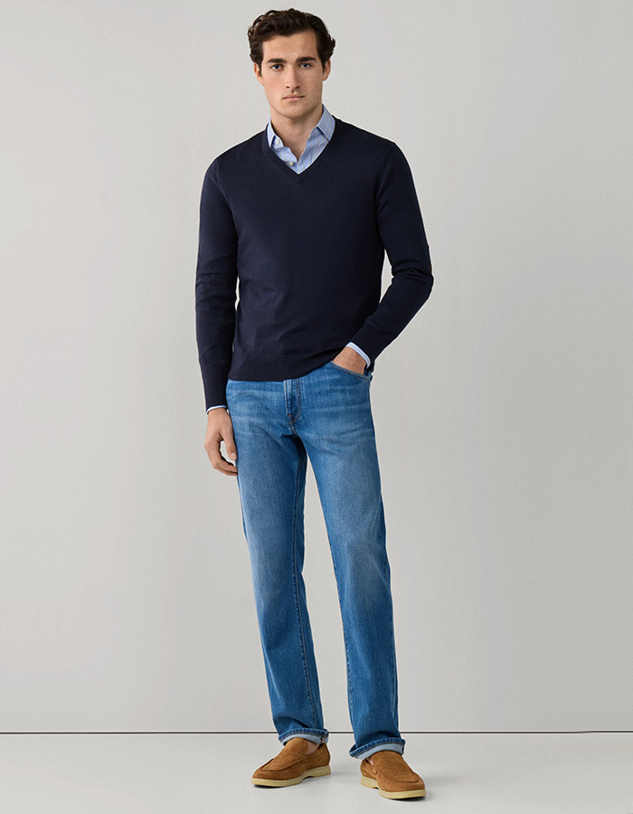 Cotton cashmere V-hals trui in regular fit 