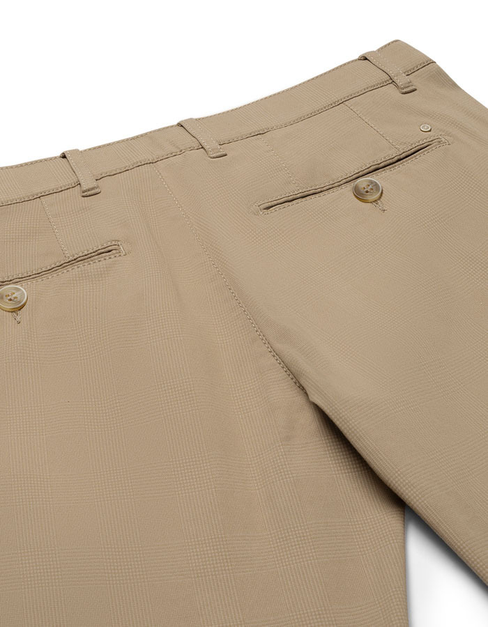 Luxury Comfort chino met ruitmotief in modern fit 