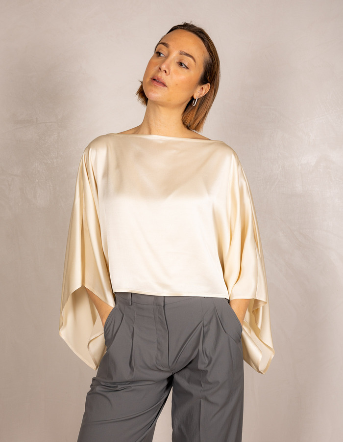 Otto D'ame tops beige