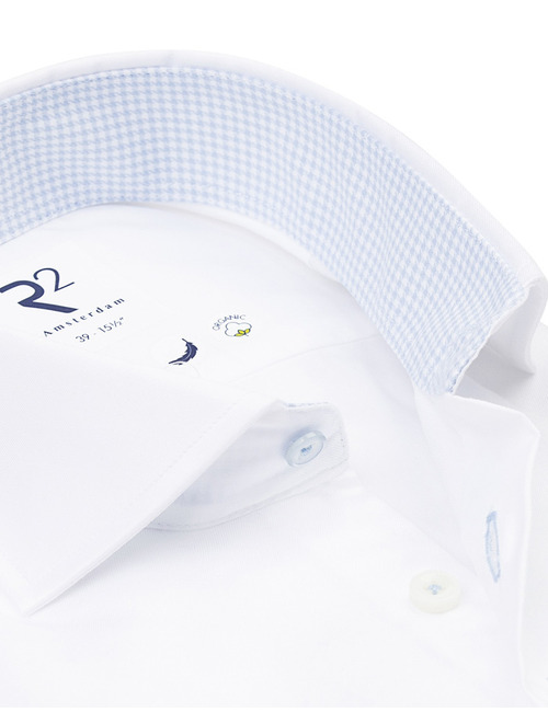 modern fit hemd in organic katoen wit met lichtblauw contrast
