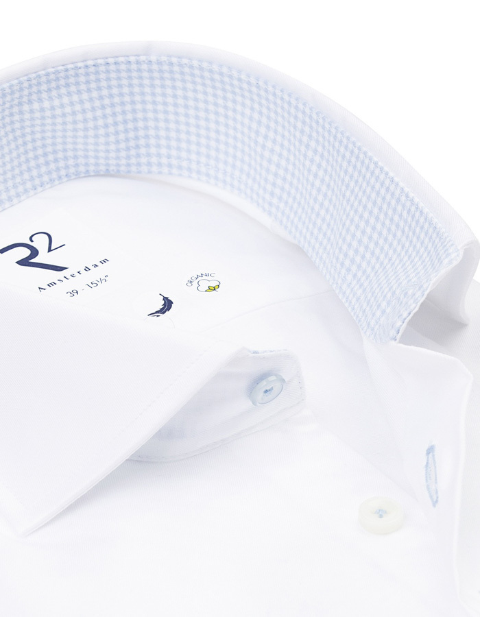 modern fit hemd in organic katoen wit met lichtblauw contrast