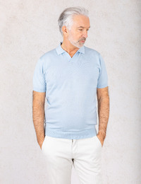 gebreide polo in lyocell merinowol lichtblauw