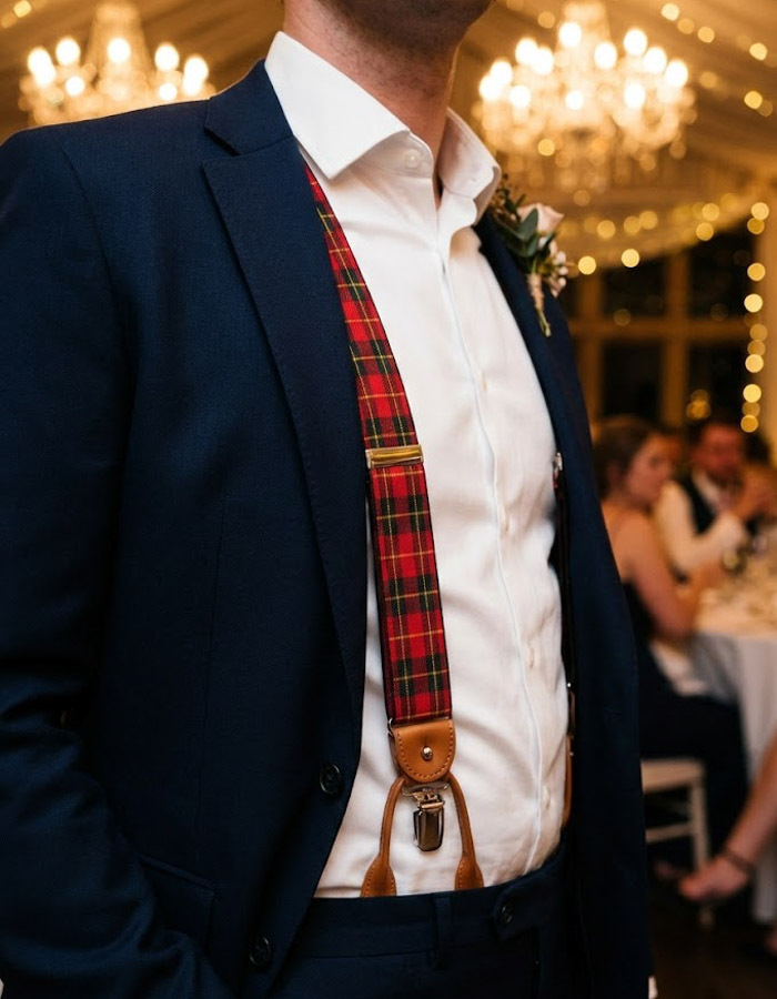 Bretellen tartan rood groen geel met cognac leder