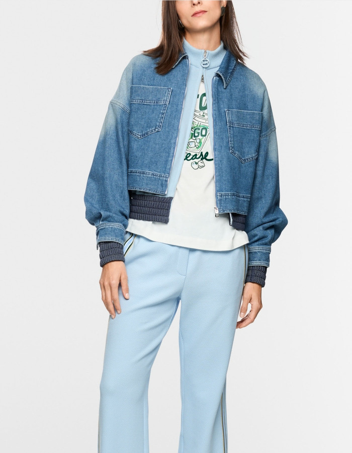 Kort spijkerjasje met ritssluiting