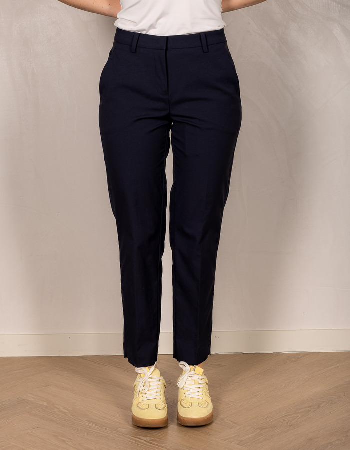 Krystal - broek met rechte pijpen en elegante pasvorm