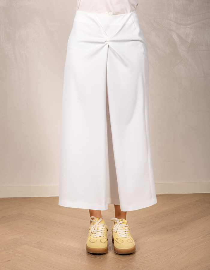 Kaveri - satijnen kokerrok met wikkellook