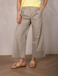 Groene cropped broek met wijde pijpen