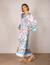 Blauwe maxi jurk met kleurrijke print en wijde mouwen