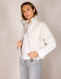 Tim - Zomervest in structuurbreisel met hoge kraag