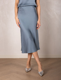 Ura - satijnen midi rok met elegante A lijn