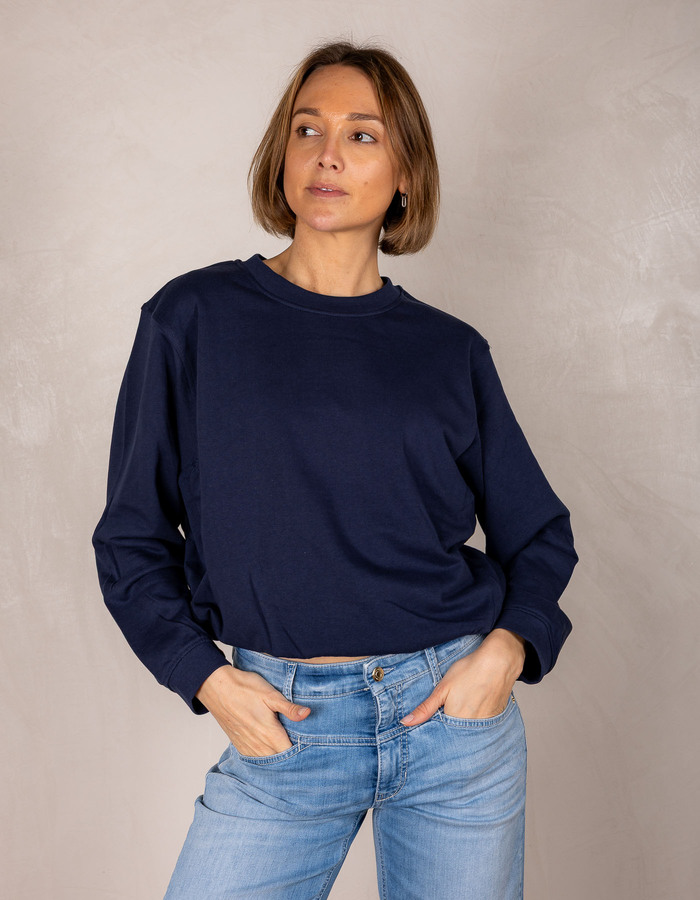 Navy sweater in biologisch katoen