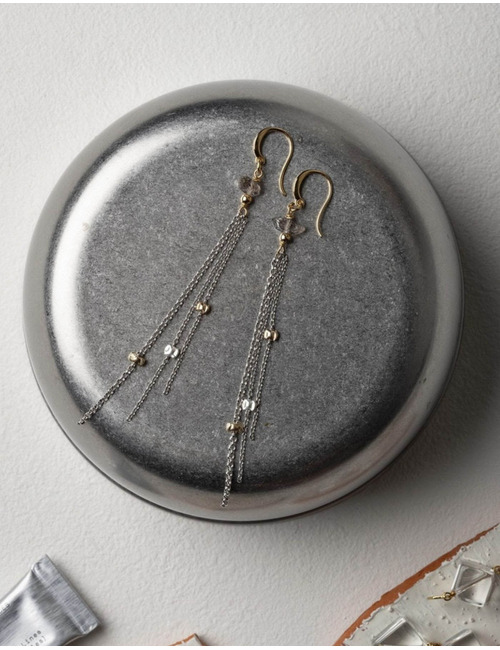 Murielle Perrotti juwelen grijs