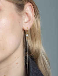 Pompom oorbellen met multi kettingen en quartz in bicolor grijs